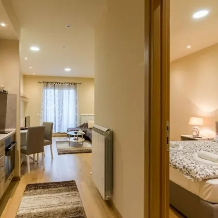 Crystal Kalman Apartmán *