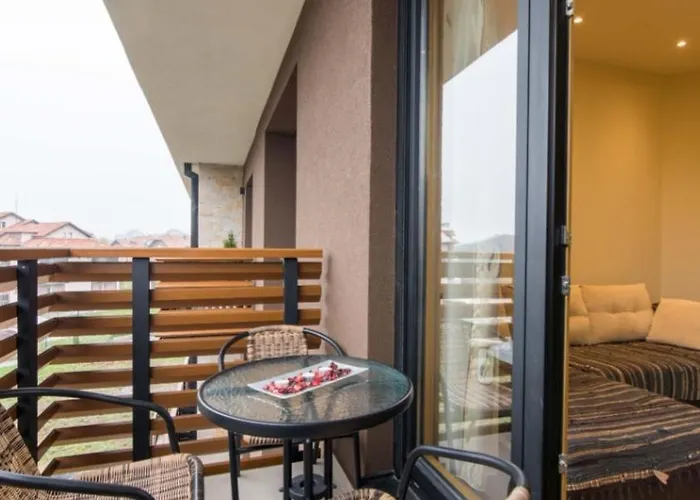 Crystal Kalman Apartman