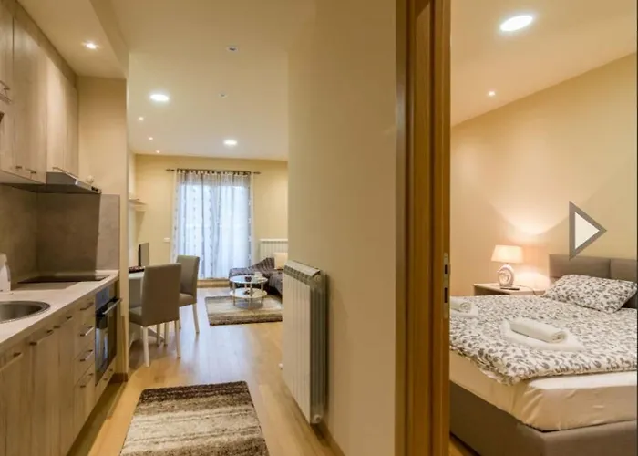 Crystal Kalman Apartman *